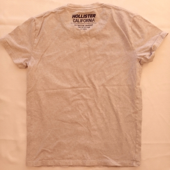 Hollister tshirt - Picture 2 of 3